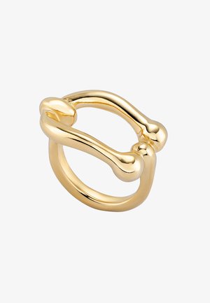 Bague de couleur or présentant un design unique entrelacé avec une texture lisse et polie ainsi que des accents arrondis.