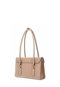 Sac à main rectangulaire en cuir beige avec deux longues bretelles et ferrures dorées, présenté légèrement de côté sur fond blanc.