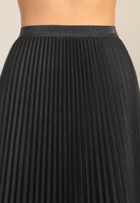 Apart Vekkihame - schwarz glitzer