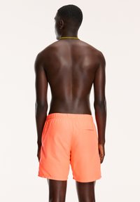 Shiwi REGULAR FIT  - Zwemshorts - neon orange