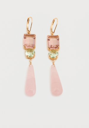 Zlate uhančke na kavelj z ročno pravokotno rožnato, okroglo svetlo zeleno in podolgovato solzno rožnato drago kamenje.