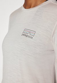 Thumbnail Image 6