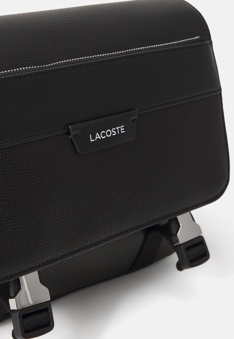 Lacoste MESSENGER BAG Umhängetasche noir/schwarz