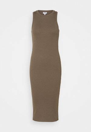 Ärmelloses, geripptes Midikleid aus Strick in Olivgrün mit Rundhalsausschnitt und figurbetonter Silhouette.