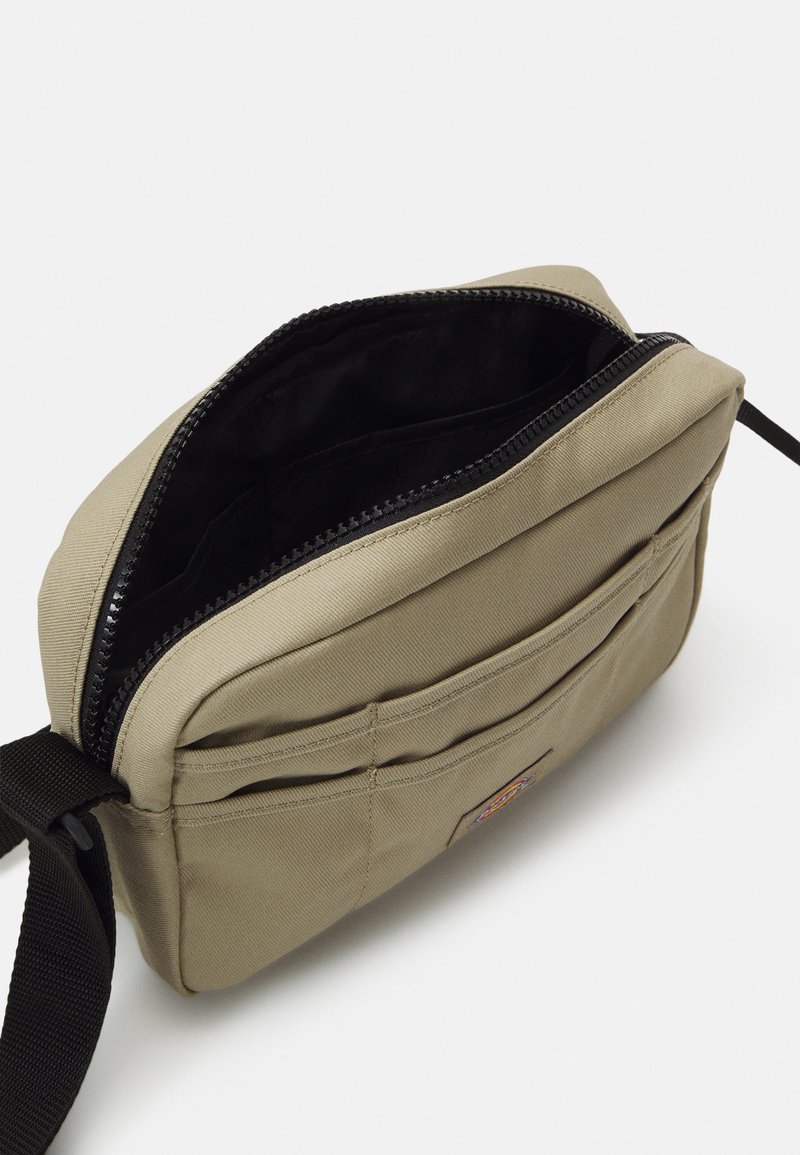 Dickies MOREAUVILLE MESSENGER UNISEX - Umhängetasche - khaki/beige  