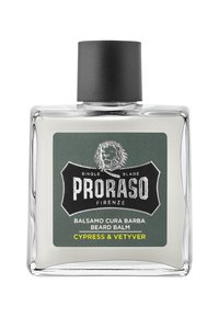 Bouteille en verre transparent avec un bouchon noir, étiquetée "Proraso Baume à Barbe." Fond vert sur l'étiquette, avec un logo de lion et des détails du produit en blanc et jaune.