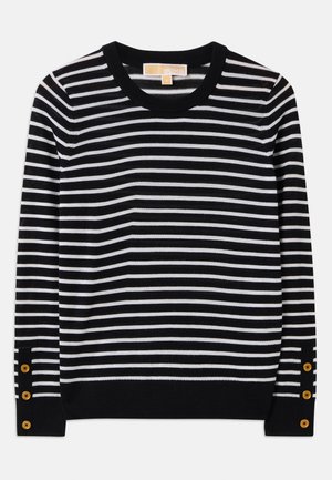 Stribet sweater i sort og hvid med rund halsudskæring, lange ærmer og guldknapdetaljer nær manchetterne. Blødt strikmateriale.