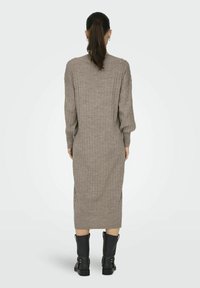 ONLY Strikket kjole - beige