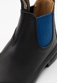 Blundstone Stiefelette - black/blue