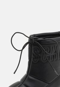 Thumbnail Image 6