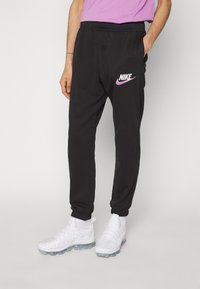 Nike Sportswear M NK CLUB+ FT CF PANT LBR - Träningsbyxor - black