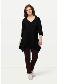 Ulla Popken FINITION EN POINTE COL EN V MANCHES 3/4 - Pitk�ähihainen paita - black