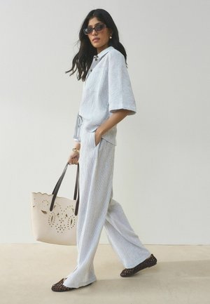 Next, 2 PACK - Stoffhose - slate blue white stripe