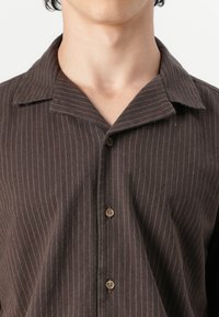 Thumbnail Image 7