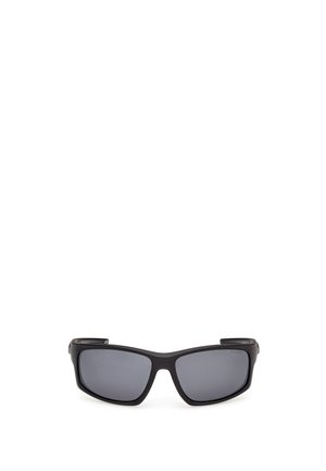 Schwarze Wraparound-Sonnenbrille mit dunklen polarisierten Gläsern und dicken rechteckigen Fassungen, abgebildet auf weißem Hintergrund.
