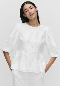 STOCKH LM - NINNI PUFF SLEEVE - Blouse - off white Thumbnail Image 1