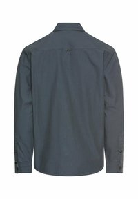 Donkerblauwe overhemd met lange mouwen, een button-down kraag, een achterpas detail en met knoopsluiting aan de manchetten. Soepele stof met een subtiele glans.
