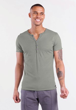 Camiseta básica - faded moss