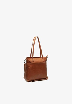 Borsa a tracolla in pelle marrone con due lunghe cinghie per la spalla e una tasca frontale rettangolare, mostrata su uno sfondo bianco.