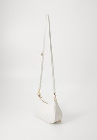 Thumbnail Image 5