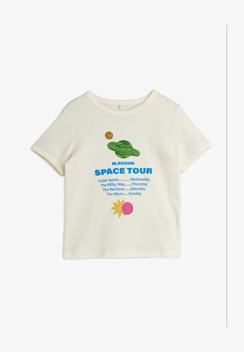 Camiseta para niños pequeños de manga corta color crema con ilustraciones coloridas de planetas y sol, y texto azul que muestra un horario de "Tour Espacial" por día.