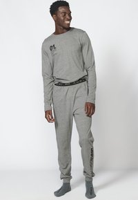 Koroshi Conjunto de pijama - gris medio vigoré   dark grey vigore