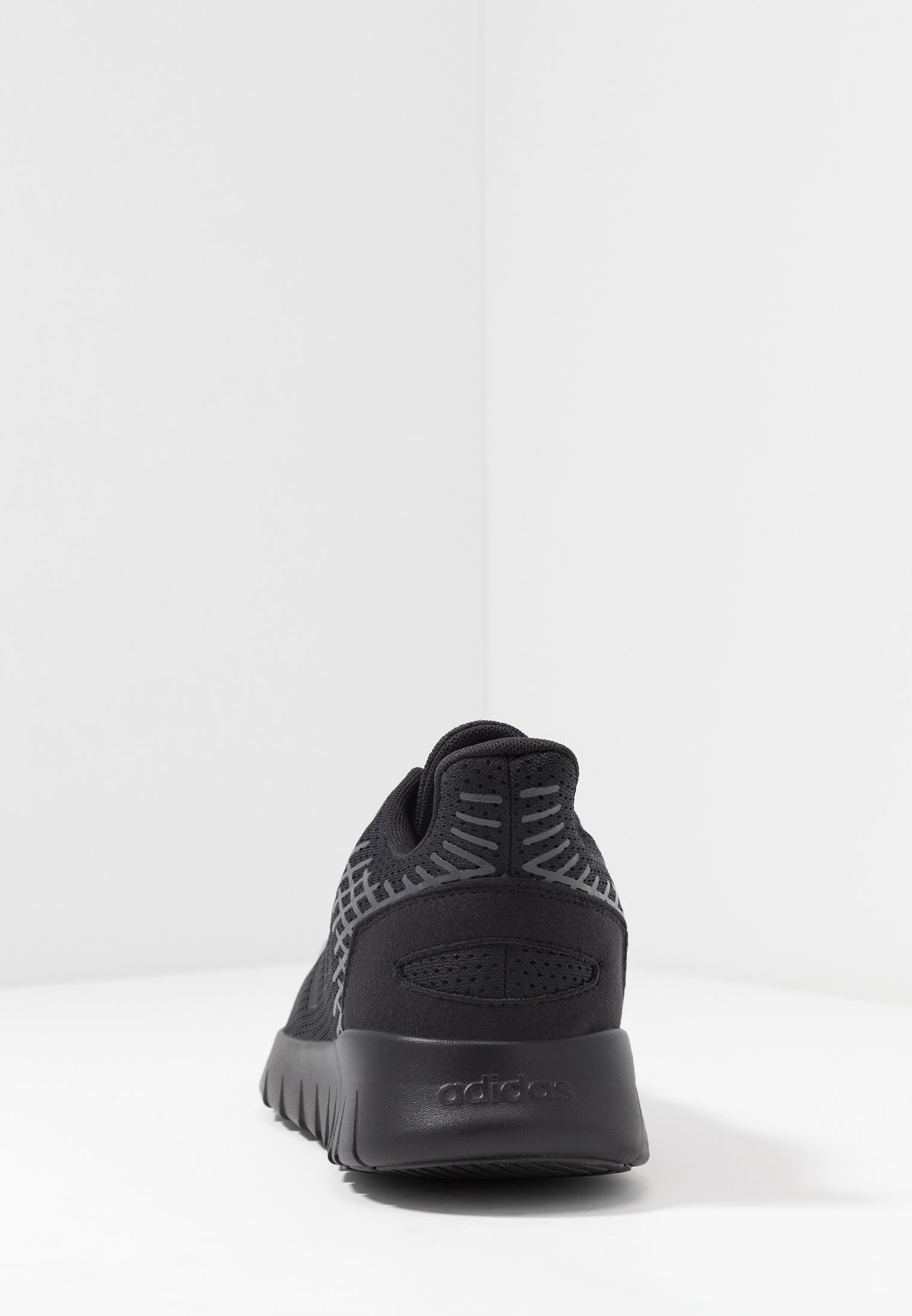 adidas asweerun core black