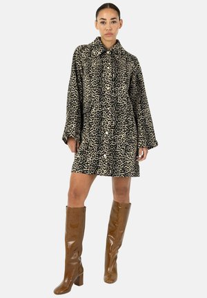 LEO JAQUARD - Ingruha - leo jaquard