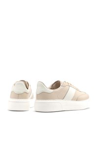 RYŁKO - Sneakersy niskie