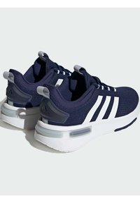 adidas Sportswear RACER TR23 - Matalavartiset tennarit - dark blue   cloud white   halo silver