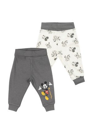 Due paia di pantaloni per bambini piccoli, uno grigio con Topolino colorato e testo, l’altro bianco con motivo di facce di Topolino in bianco e nero.