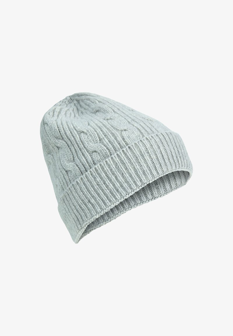 Berretto grigio lavorato a maglia con polsino a coste e motivo a treccia; realizzato in filato morbido e testurizzato; design di media lunghezza adatto a varie misure di testa.