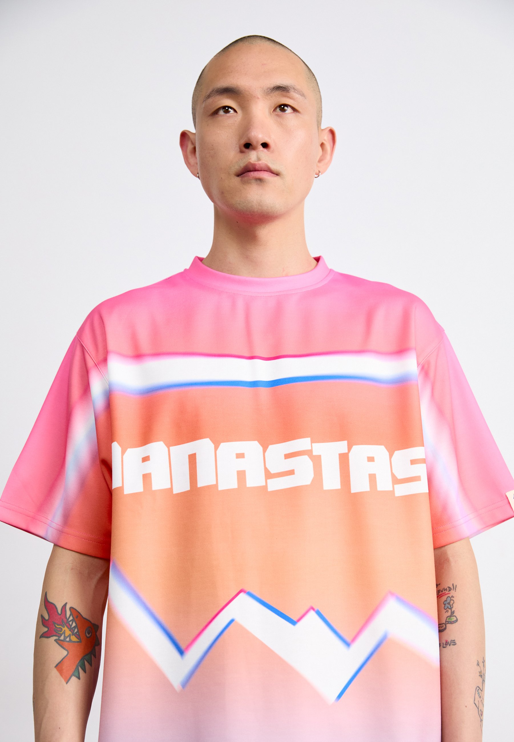 Manastash ALLOVER GRADIENT LOGO - T-shirts print - pink