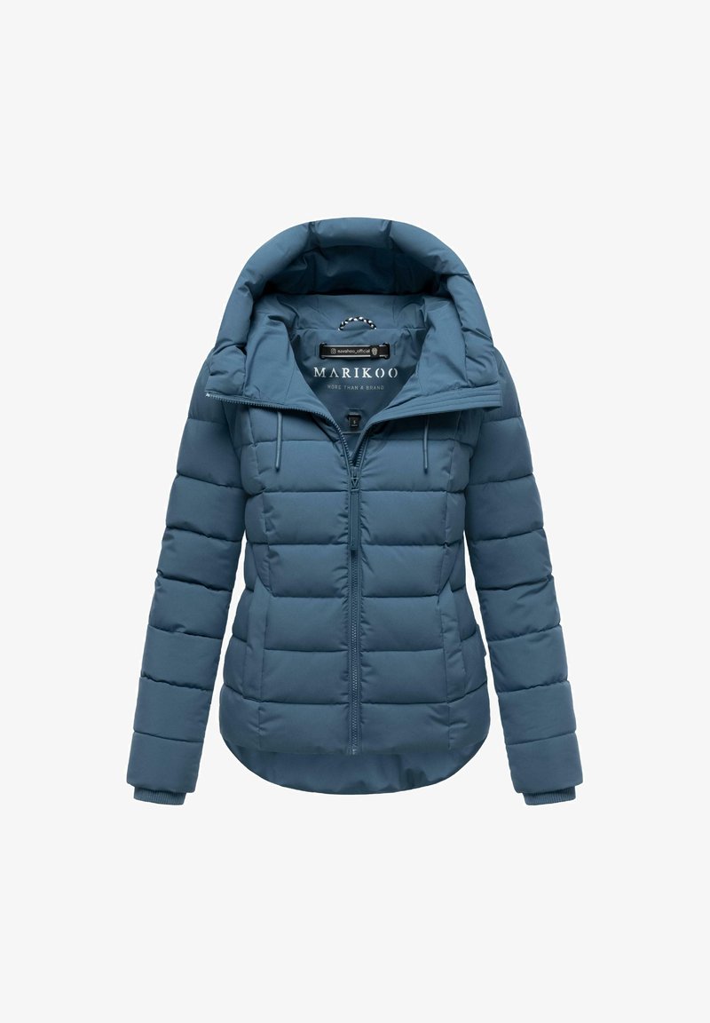 Podložená modrá bunda s kapucňou, ktorá má zips, rebrované manžety a prešívaný dizajn s kontrastnými švovými detailmi.