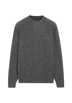 Tmavě šedý vlněný svetr s kulatým výstřihem, dlouhými rukávy a žebrovanými manžetami a lemem, zobrazený na bílém pozadí.