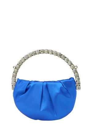 Niebieska satynowa torebka o plisowanym wzorze z uchwytem zdobionym kryształkami. Torebka ma zaokrąglony kształt i gładką, błyszczącą teksturę.