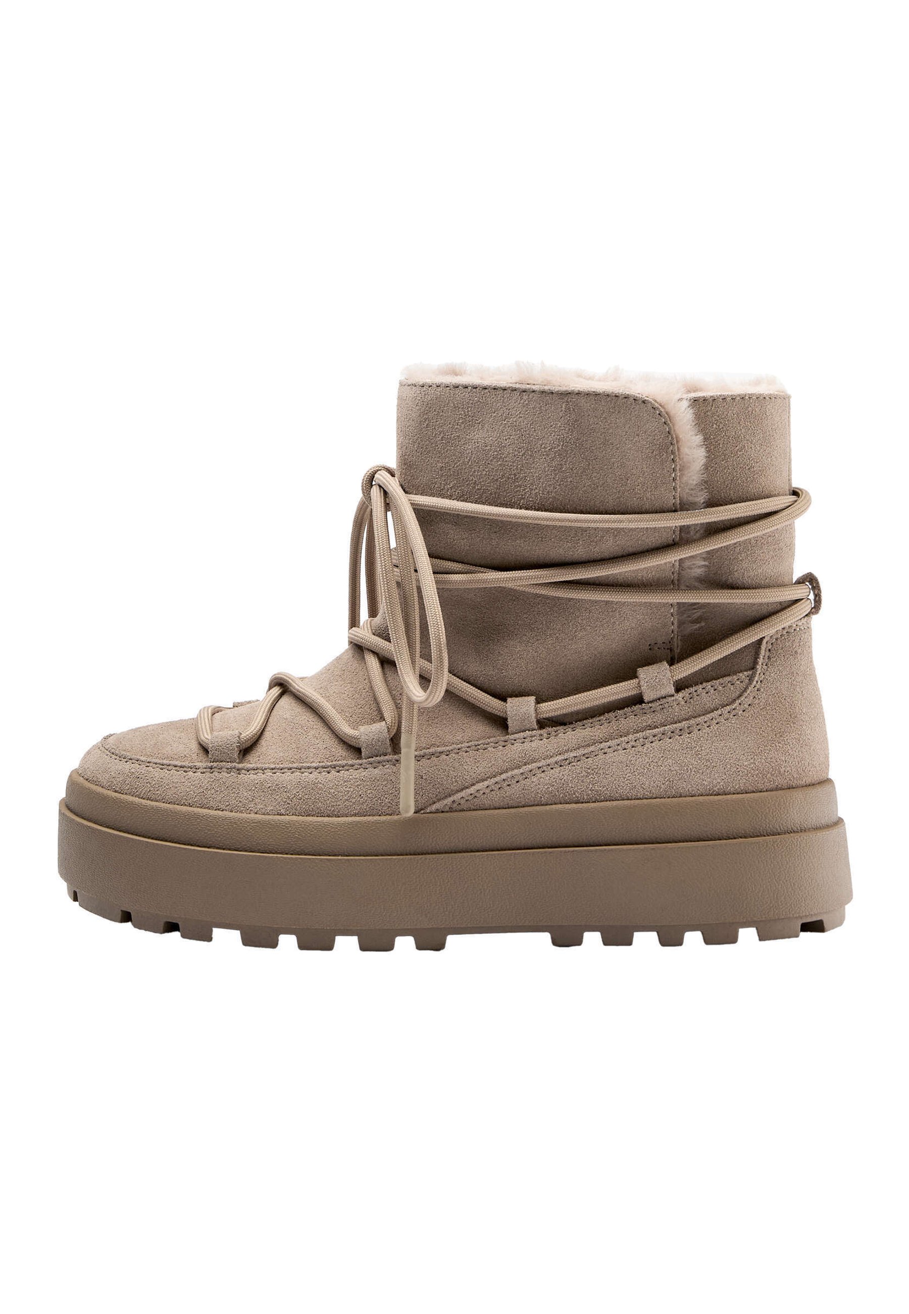 Winter boots grey