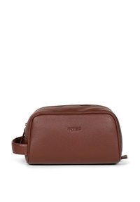 Braune kosmetische Tasche aus Leder mit strukturierten Oberfläche, Reißverschluss und seitlichem Griff. Auf der Vorderseite befindet sich ein dezentes Markenlogo.