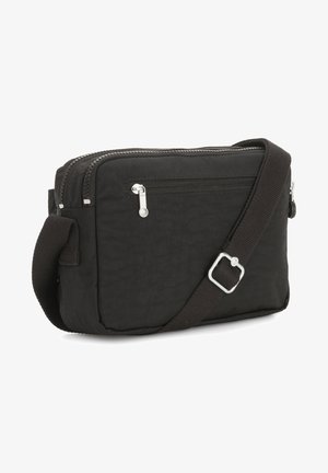 Borsa a tracolla nera realizzata in nylon, con una superficie testurizzata, due tasche con zip e una tracolla regolabile con accessori metallici.