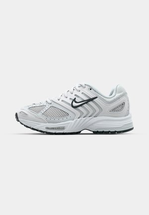 Nike Sportswear AIR PEGASUS 2005 - Trainers - summit white/photon dust/anthracite