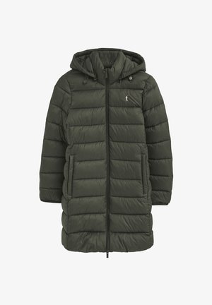 Cappotto invernale imbottito lungo verde scuro con cappuccio, cerniera frontale, due tasche laterali e piccolo logo ricamato sul petto.