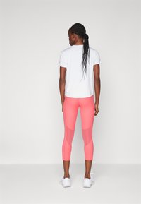 Nike Performance FAST CROP - Tajice - aster pink/reflective silver