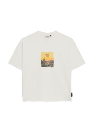 PROHIBITED SC DESERT TEE - Print T-shirt - off white