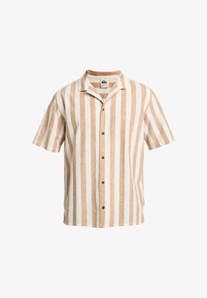 Chemise à manches courtes avec un motif à rayures crème et beige, en tissu texturé, dotée d'un col et d'une fermeture à boutons sur le devant.