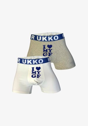 To par herre-boxershorts; en hvide og en grå. Begge har en blå elastisk taljebånd med hvid skrift og en trykt besked.