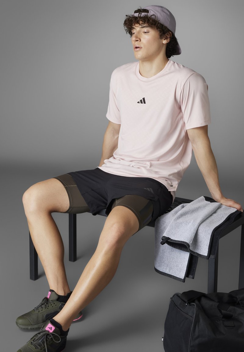 adidas Performance POWER WORKOUT - Sports T-shirt - sandy pink black