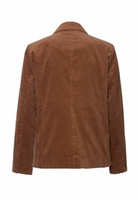 Sacou maro din catifea cu revere decupate, textură verticală cu nervuri și manșete cu nasturi, având un design spate simplu și curat.