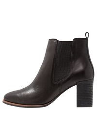 Pier One Botines bajos - black
