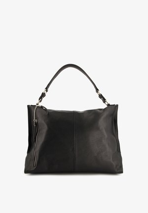 Zwarte leren handtas met een getextureerd oppervlak, een korte handgreep en een detail van een ritszak aan de zijkant.