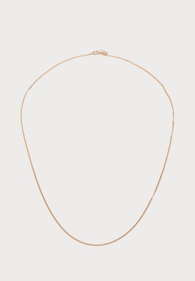 Collier en métal doré avec une chaîne, présentant un design fin et lisse, une texture légère et une fermeture à mousqueton.